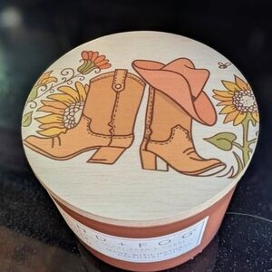 Sand + Fog Flower Garden Candle 12 oz Terracotta Jar with Decorative Cowgirl Lid